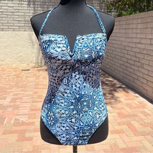 Jessica Simpson Blue & White One Piece Swimsuit w Sweetheart V Wire Neckline